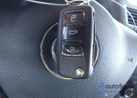 2015 Volkswagen Passat 1.8T Limited Edition из США, поврежденный, VIN 1VWAT7A33FC075521